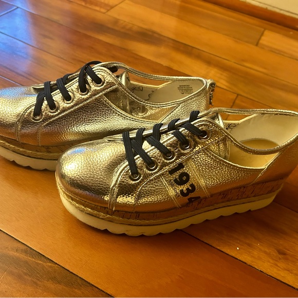 Disney Special Edition Vegan Platform Shoes - Picture 3 of 6